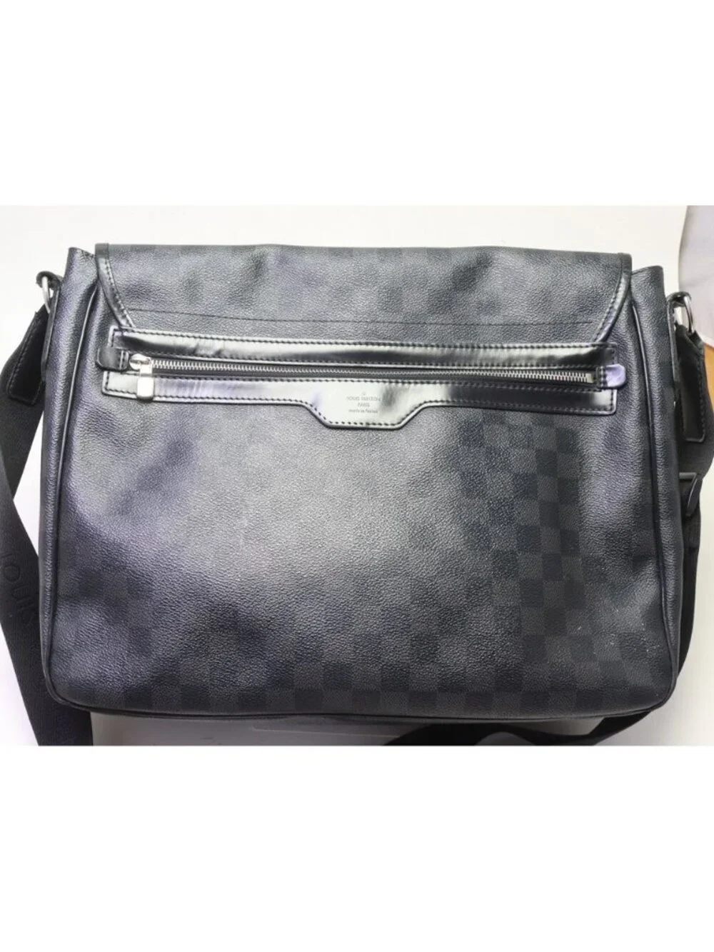 Louis Vuitton Daniel GM Damier Graphite Shoulder Bag